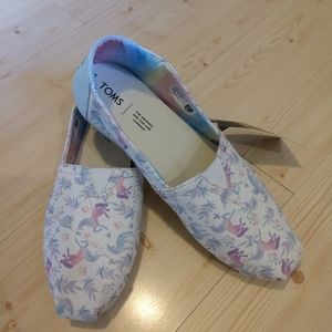 **NWT** TOMS Women's Unicorn Print
